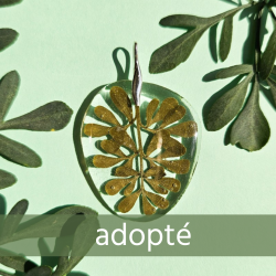 rue officinale pendentif