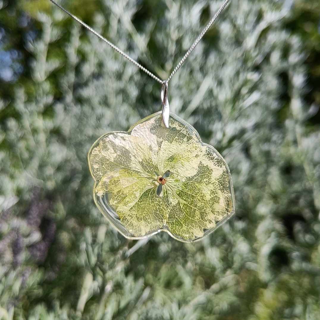 pendentif hortensia bouquet mariée.jpg